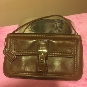 BROWN COACH WRISTLET